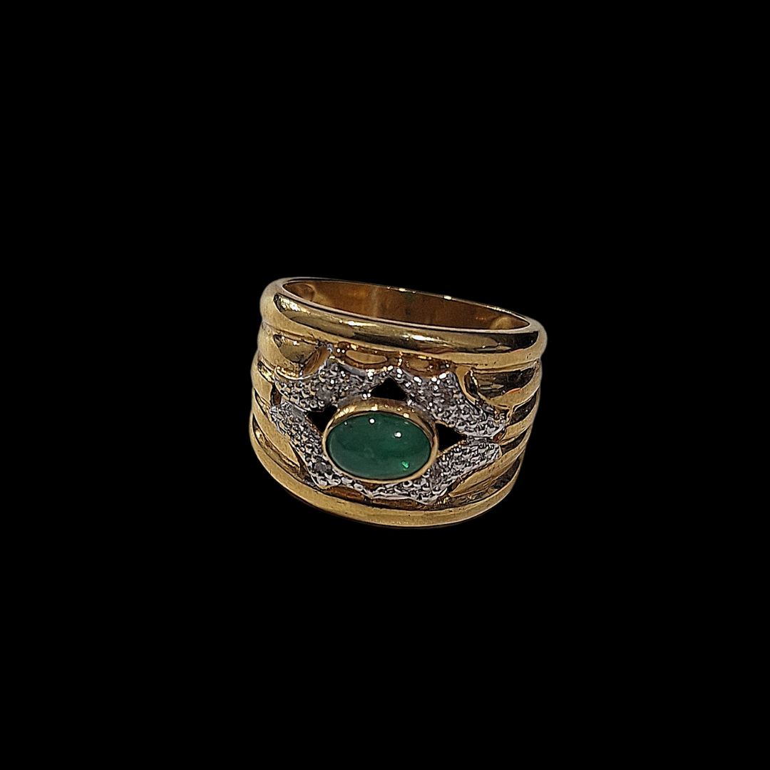 JAN377 - SORTIJA CON DIAMANTES Y CABUJÓN DE ESMERALDA